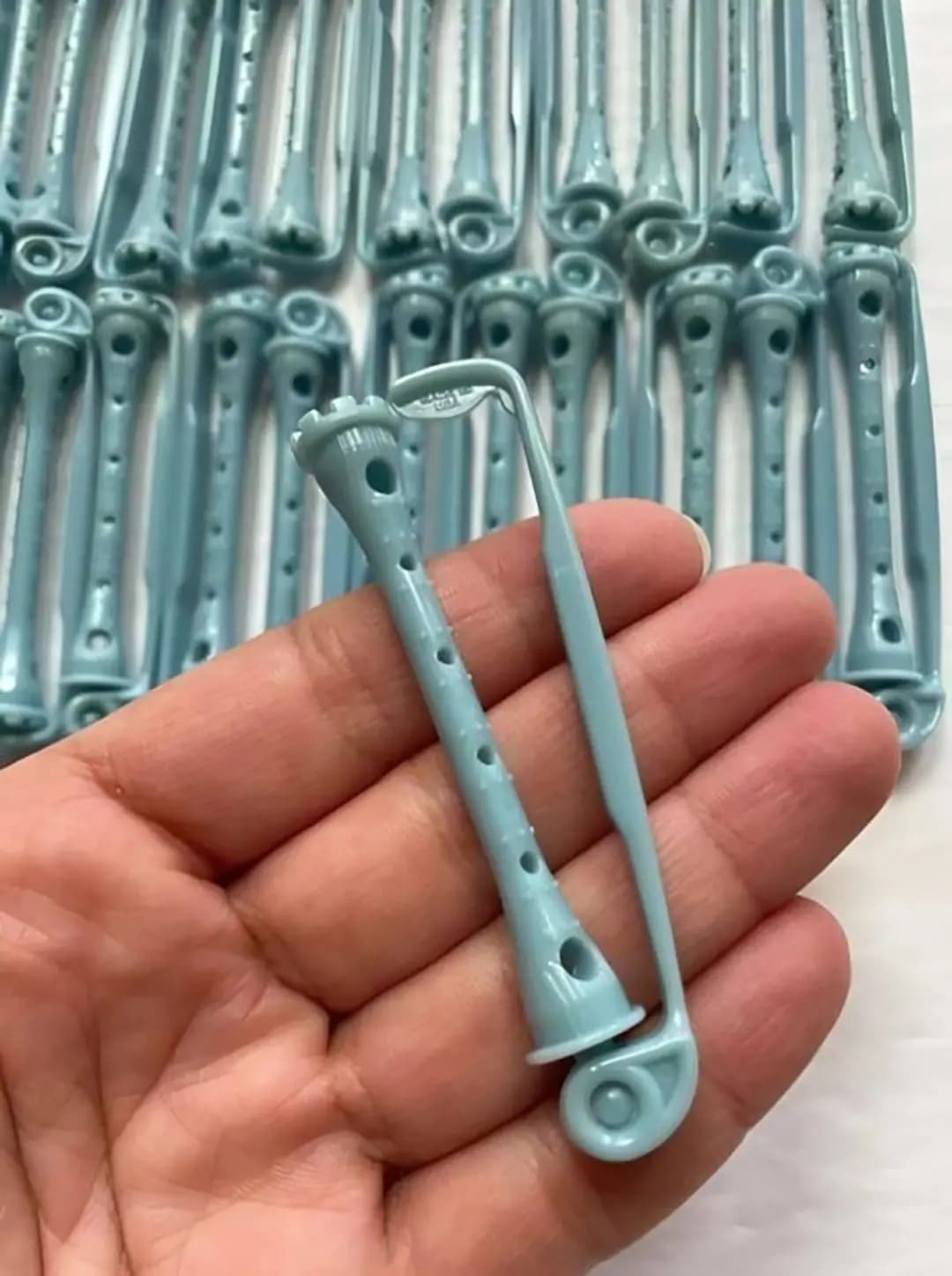 Die Rettung einer Ära: Ungewöhnliche Objekte in Omas Schublade enthüllen die Geschichte weiblicher Schönheit