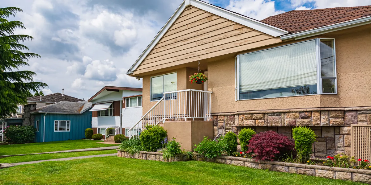 MI VECINA GOLPEÓ MI PUERTA CON LÁGRIMAS EN LOS OJOS – ‘TU ESPOSO ES UN MONSTRUO’, GRITÓ.