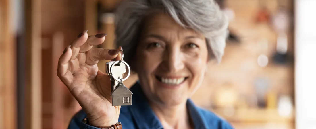 I RENTED A ROOM FROM A SWEET OLD LADY — BUT ONE LOOK AT THE FRIDGE THE NEXT MORNING MADE ME PACK MY BAGS.