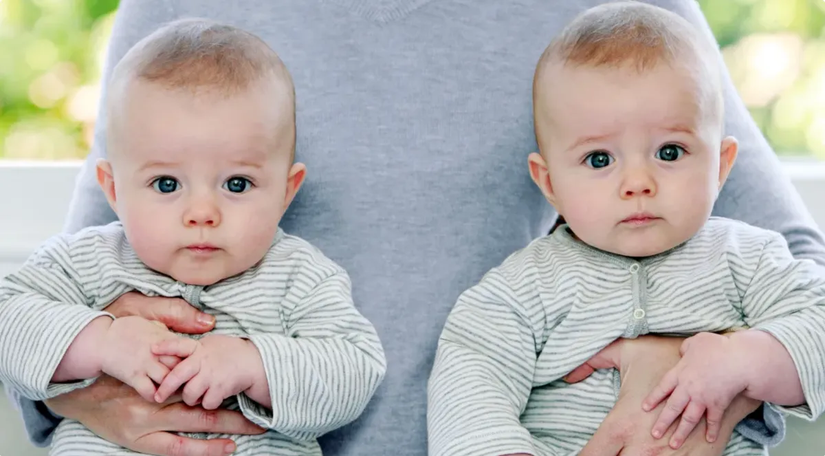 Padre Descubre que sus Hijos Gemelos Son en Realidad Sus Hermanos.