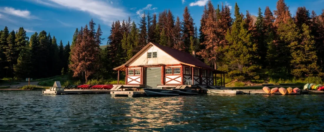 MI MAMÁ ME PROMETIÓ LA CASA FAMILIAR JUNTO AL LAGO — DESPUÉS DE QUE PAGUÉ LAS REFORMAS, SE LA DIO A MI HERMANA.